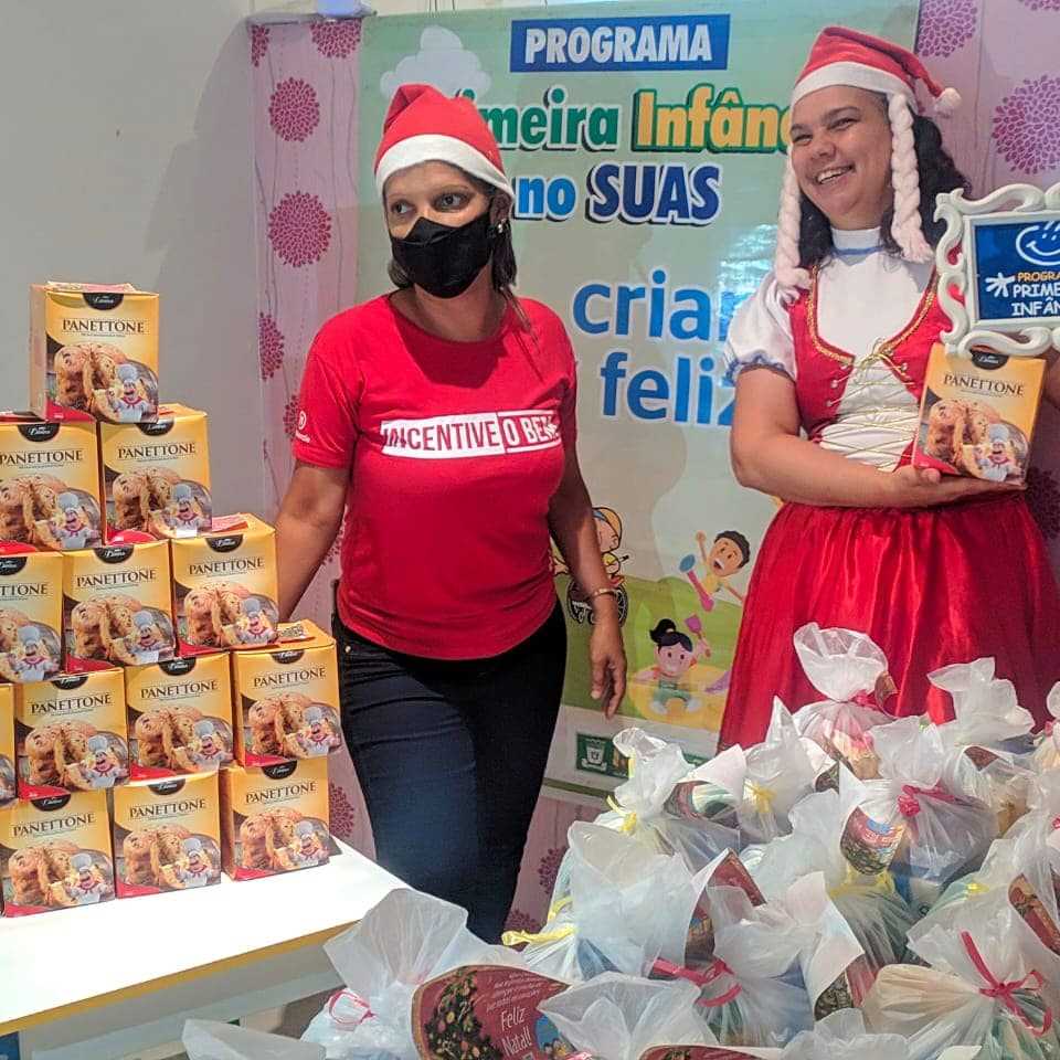 Camacã: Programa Primeira Infância no SUAS Criança Feliz entrega cesta de Natal para 300 famílias